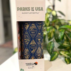 Wondery Outdoors The Original Parks of the USA Bucket List Bottle (new in box)